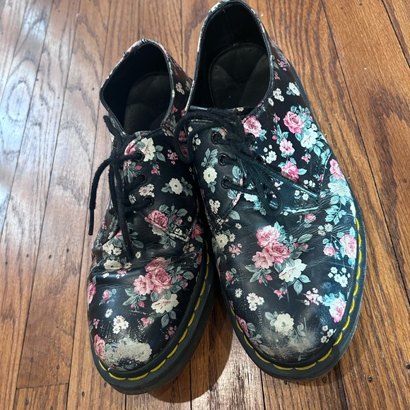 Vintage Doc Martens Floral Black Women's Shoes - size 8 - Picture 4 of 9